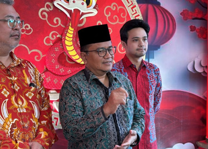 Perkuat Toleransi, Pasangan Maulana-Diza Kunjungi Vihara Sakyakirti