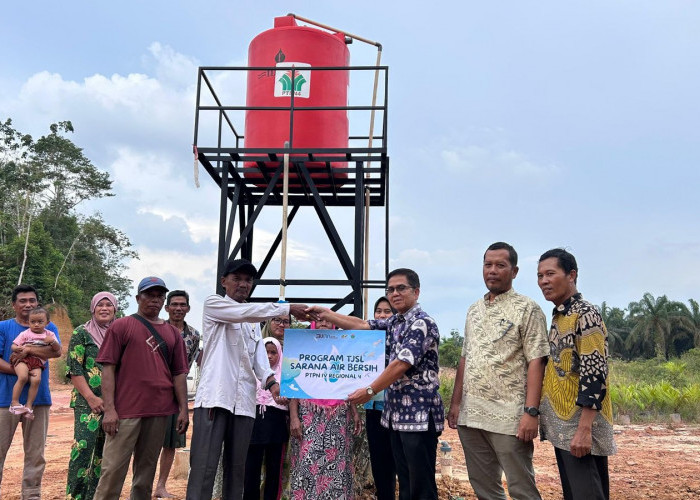 PTPN IV Regional 4 Bangun Sumur Bor Warga