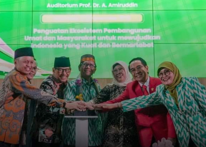 Menko Polhukam Ajak Mahasiswa Unhas Wujudkan Indonesia Emas