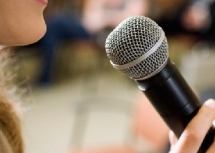 Cara Menjadi Presenter yang Baik, Kunci Sukses dalam Berbicara di Depan Publik