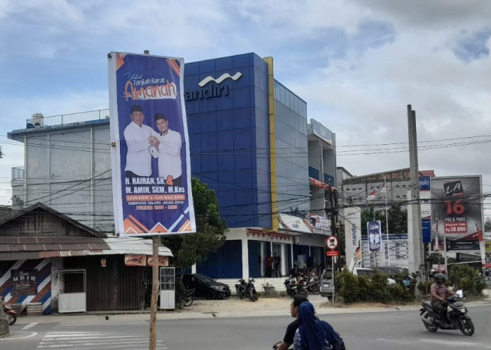 Ratusan Baliho Hairan-Amin Bertebaran di Kota Kuala Tungkal, Tanjab Barat