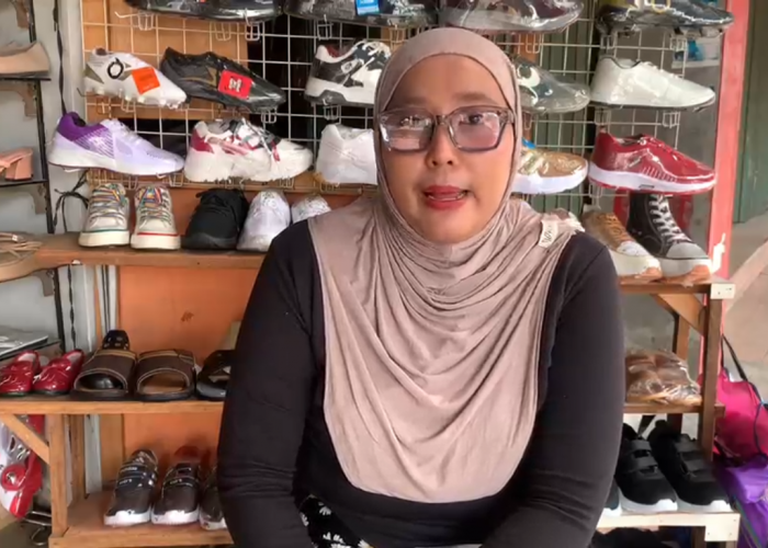 Pedagang Pasar Malioboro Kota Jambi Bertahan dengan Strategi Toko Offline dan Online