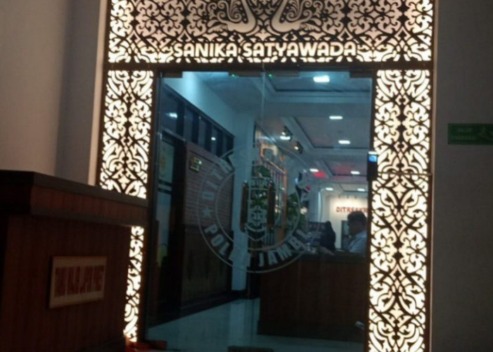 Teng! Terseret Kasus Dugaan Korupsi DAK SMK Rp21,8 Miliar, Adi Varial Cs Diperiksa Sebagai Tersangka