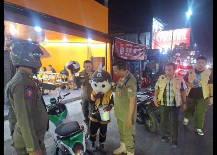 Satpol PP dan Dinsos Tertibkan Pengamen dan Orang Terlantar di Kuala Tungkal