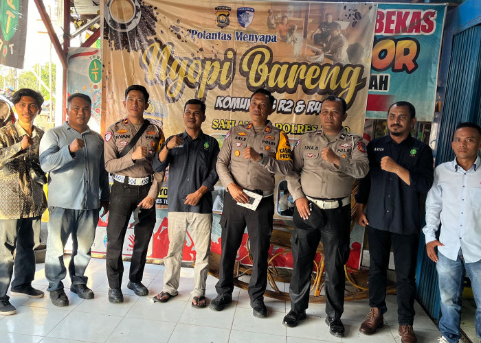 TERTIB BERLALU LINTAS, SATLANTAS POLRES TEBO GELAR SOSIALISASI DENGAN PARA KOMUNITAS