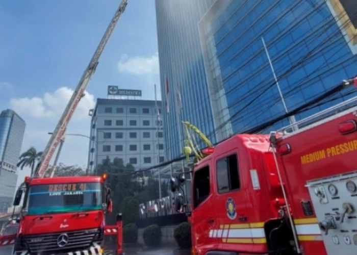 Menara K-Link Hangus Terbakar, Diduga Api Berasal dari Kompor Gas di Lantai 7