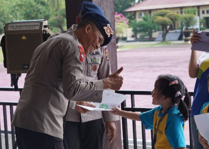 Preschool Field Trip, Siswa TK Kurnia Global School Belajar Tugas Brimob 