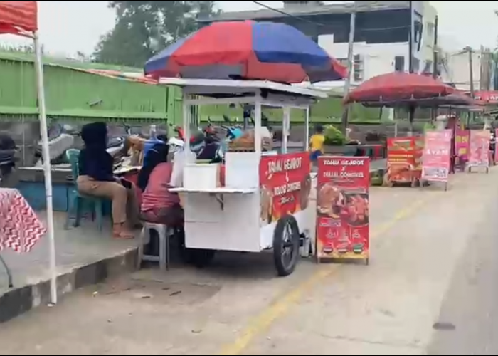 DPRD Kota Jambi Minta Pemkot Tata Lokasi PKL agar Tak Ganggu Trotoar