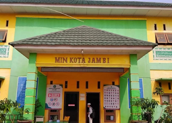 MIN Kota Jambi Perkuat Pendidikan Berkarakter dan Prestasi Siswa