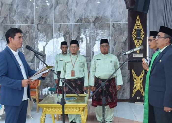 Bupati Fadhil Arief Lantik Kepala Dukcapil Kabupaten Batang Hari, Begini Pesannya