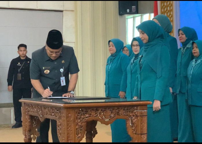 Walikota jambi lantik Pengurus Tim Penggerak TP PKK dan pokja  Bunda PAUD Kota Jambi Masa Bakti 2025 - 