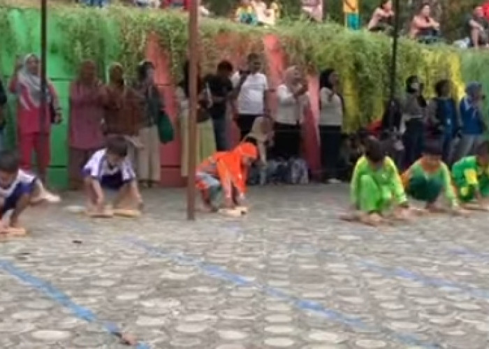 Perebutan Piala Bunda PAUD 2026, Ratusan Siswa PAUD Semarakkan Festival Lari Balok di Kampoeng Radja