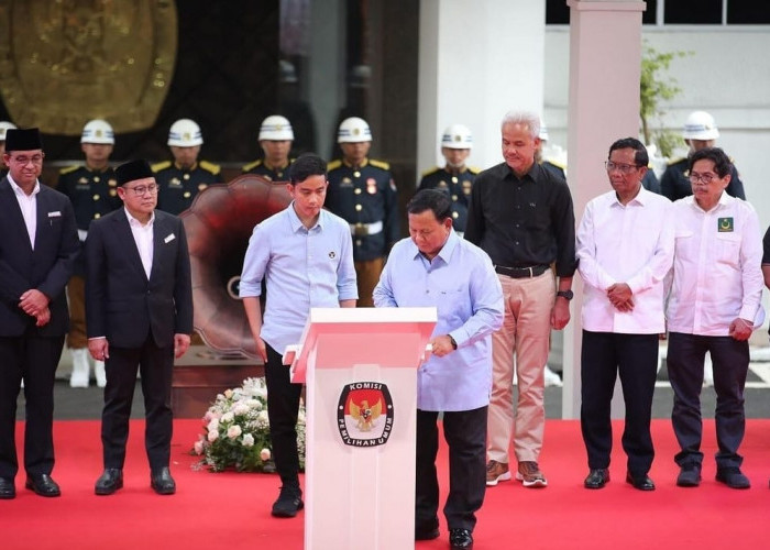 Prabowo Subianto-Gibran Rakabuming Raka Tetap Aktif Bekerja di Hari Kedua Kampanye Pilpres 2024
