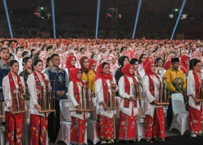 Rekor Dunia: Indonesia Meriahkan Gelaran Angklung Terbesar dengan 15.110 Peserta
