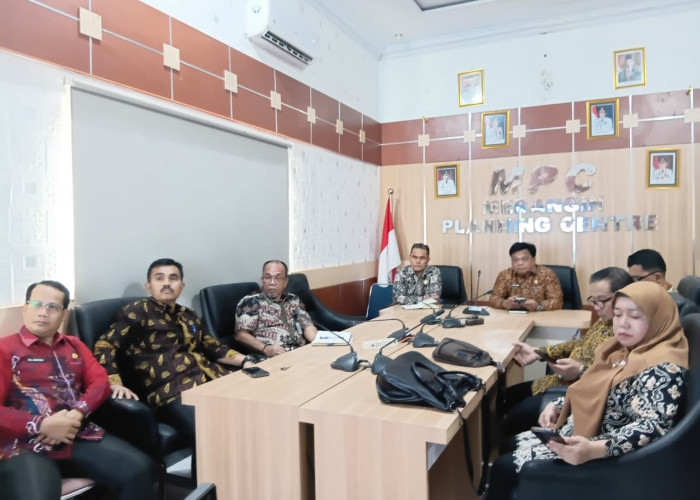 Sekda Zulhifni Pimpin Penilaian Kelayakan Operasional SPPG Merangin Secara Daring