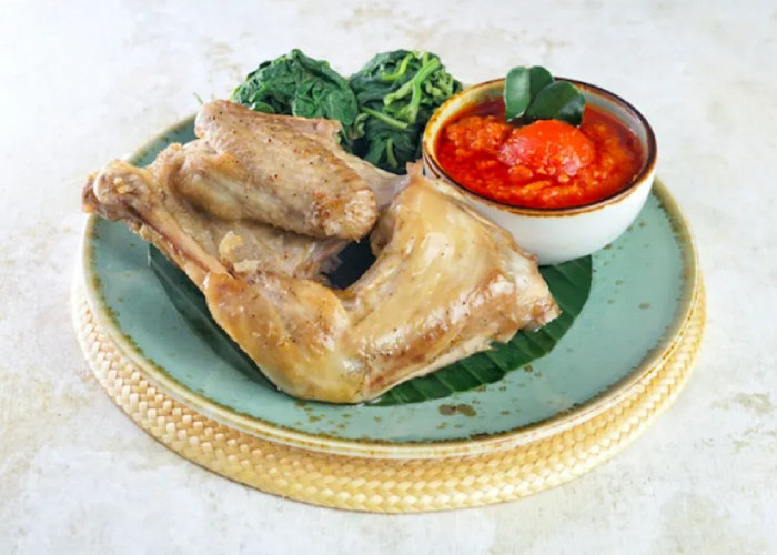 Resep Ayam Pop ala Rumah Makan Padang, Gurih Sederhana yang Bikin Ketagihan