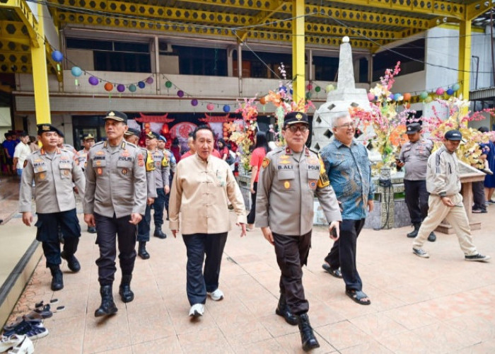 Pastikan Ibadah Berlangsung Aman, Wakapolda Jambi Monitoring Perayaan Imlek di Sejumlah Kelenteng dan Vihara
