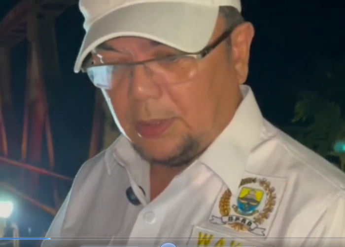  waka DPRD Jambi ivan wirata tinjau kondisi jalan padang lamo