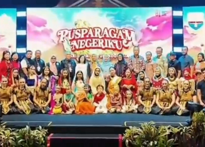 Ketua TP PKK Hesnidar Haris Apresiasi Festival Pusparagam Negeriku 