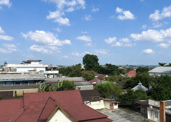 Cuaca Jambi Hari Ini Cerah Berawan, Suhu Tembus 33 Derajat Celsius