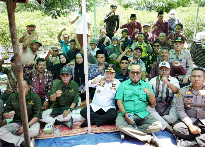 Berdialog dengan Petani di Desa Tidar Kuranji, Gubernur Jambi Al Haris Dukung Pengembangan Komoditas Cabai