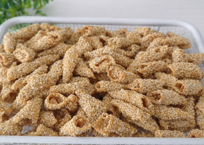 Isi Toples Lebaran Tanpa Ribet, Pangsit Wijen Karamel Ini Bikinnya Simpel Banget