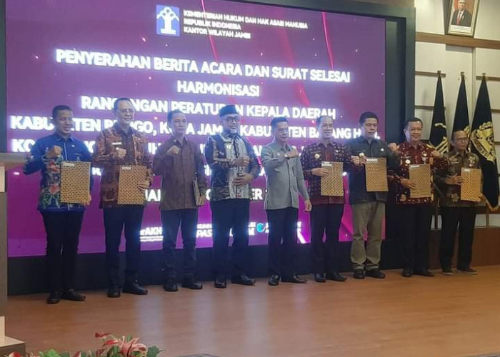 Terima Berita Acara dan Surat Selesai Harmonisasi dari Kemenkumham Jambi