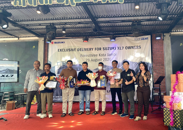 Suzuki Gelar Handover Ceremony XL7 Terbaru di Jambi, 5 Konsumen Pertama Resmi Terima Unit