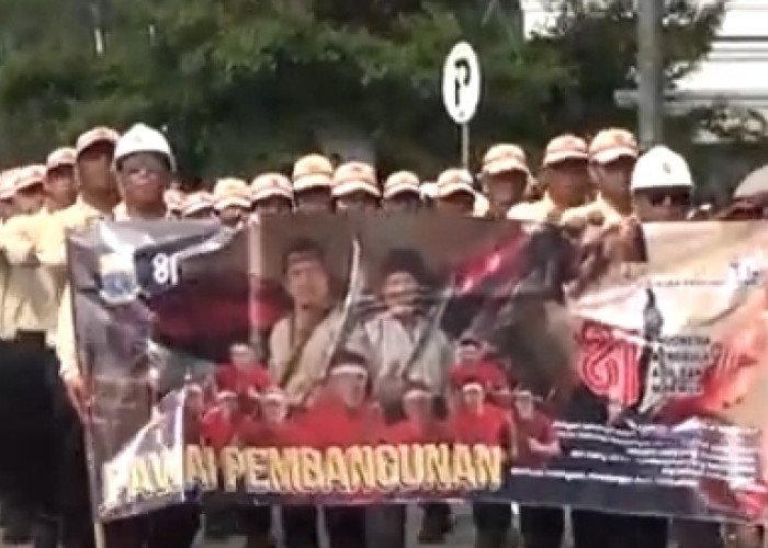 Gubernur Al Haris Ajak Masyarakat Isi Kemerdekaan dengan Kebersamaan dan Pembangunan