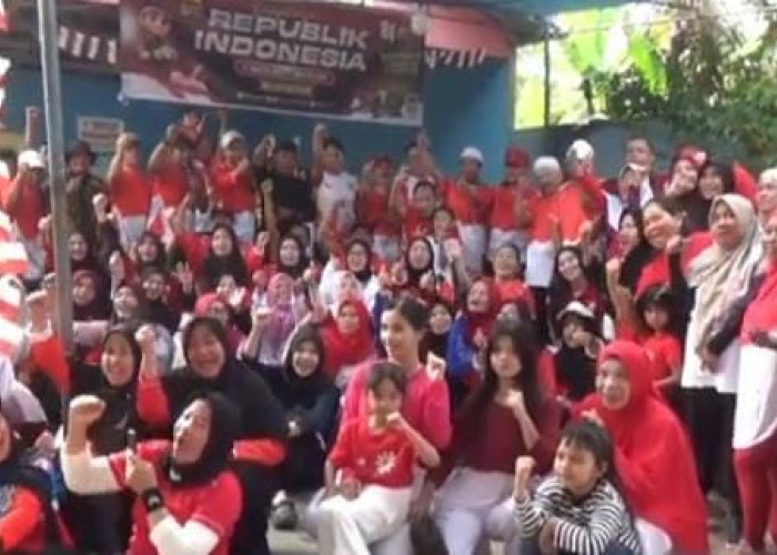 Bertabur Hadiah, Warga RT 38 Perumahan Atalanta Jambi Antusias Sambut HUT RI ke-81  