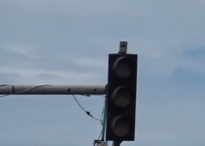 Traffic Light Di Jalan Patunas Kembali Tak Berfungsi 