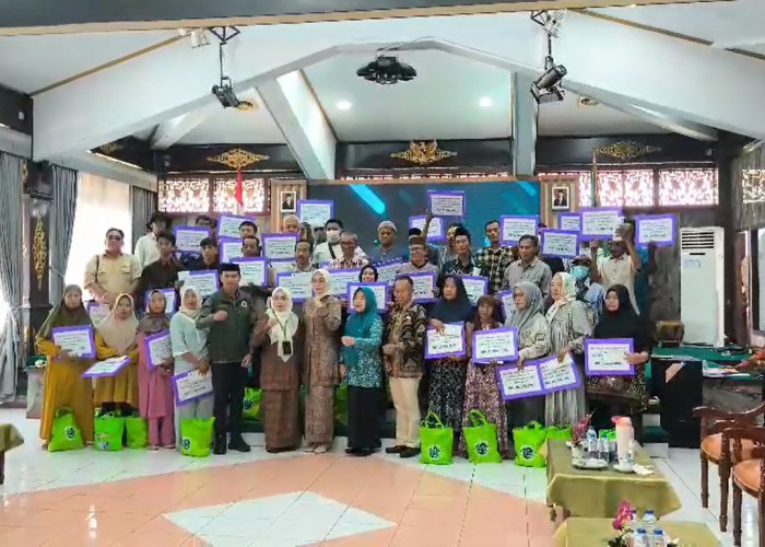 Pemkab Batanghari Salurkan Tali Asih kepada 40 Korban Bencana
