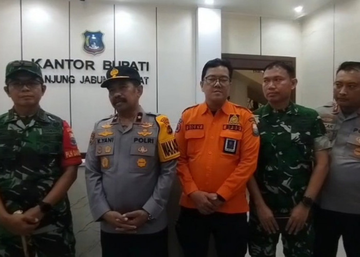 Waka Polda Jambi Tinjau Posko Terpadu Penanganan Karhutla di Tanjab Barat