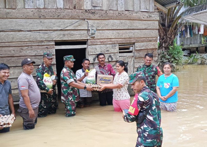 Korban Banjir Desa Jangga dapat Bantuan PTPN Regional 4