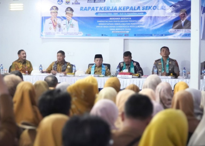 Gubernur Al Haris: Kepala Sekolah Figur Teladan Tentukan Budaya Sekolah dan Profesionalisme Guru