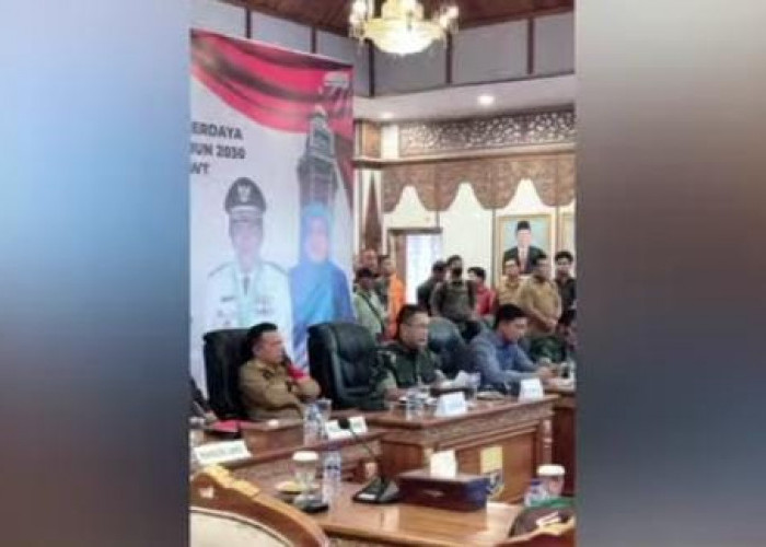 Gubernur Al Haris Tegaskan Penanganan Karhutla Jambi Harus Terpadu  