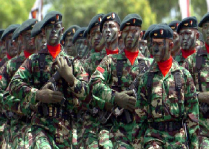 Menghargai Dedikasi dan Pengabdian Pada Peringatan HUT TNI