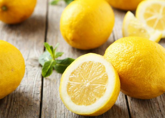 6 Buah yang Bisa Membantu Detox Tubuh Secara Alami