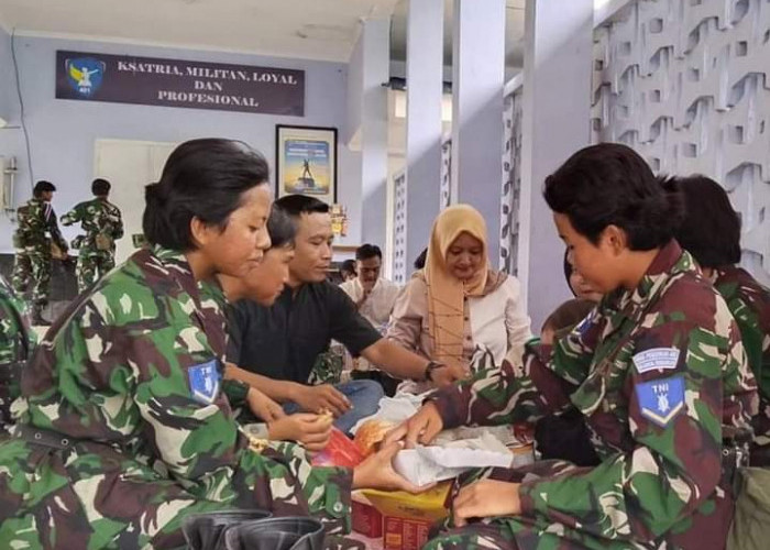 Prajurit Siswa Semaba PK Wanita TNI AU Bertemu Keluarga Pada Momen Idul Fitri