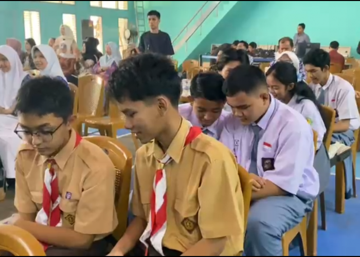 Maxim dan Disdik Jambi Gelar Maxim Quiz English Brain di SMKN 2 Kota Jambi