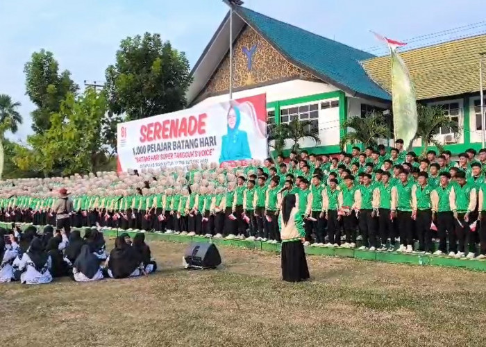 Penampilan Serenade 1.000 Pelajar Memukau Masyarakat Batanghari