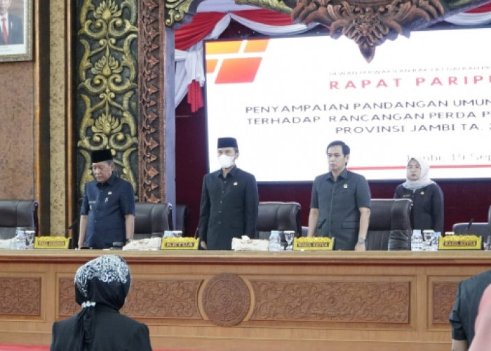 Rapat Paripurna DPRD Provinsi Jambi Terkait Penyampaian Pandangan Fraksi Terhadap Ranperda Perubahan APBD 