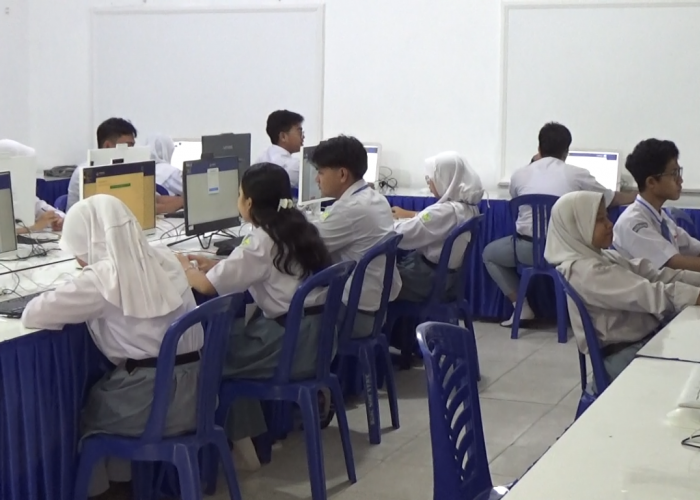 Hari Pertama TKA SMAN 4 Kota Jambi Berjalan Lancar, Siswa Antusias Ikuti Ujian
