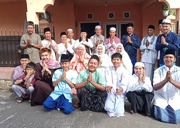Dewan Ikuti Pelaksanaan Sholat Idul Fitri di Masjid Mahdinatul Jadidah 