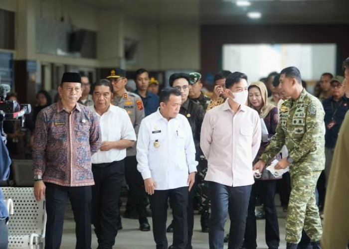 Gubernur Al Haris Dampingi Wapres Gibran Tinjau Layanan RSUD Raden Mattaher Jambi   