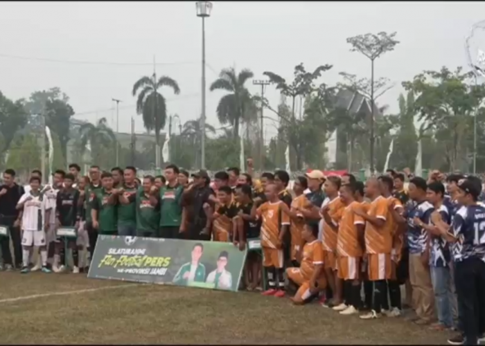 Bupati Fadhil Arief Buka Fun Football Pers se-Provinsi Jambi 2026