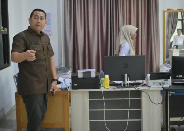Bupati Merangin H M Syukur Berang, Temukan Pegawai Setda Tak Disiplin