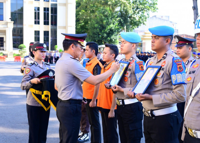 Teng! Polda Jambi Gelar Upacara PTDH, Empat Personel Diberhentikan Tidak Dengan Hormat