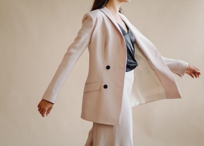 Outfit Simpel Jadi Tren, Gaya Santai Makin Digemari Anak Muda