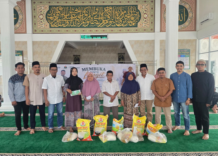 Raih Berkah Rabiul Awal, PTPN IV Regional IV Berbagi dengan 50 Warga Tanjung Lebar